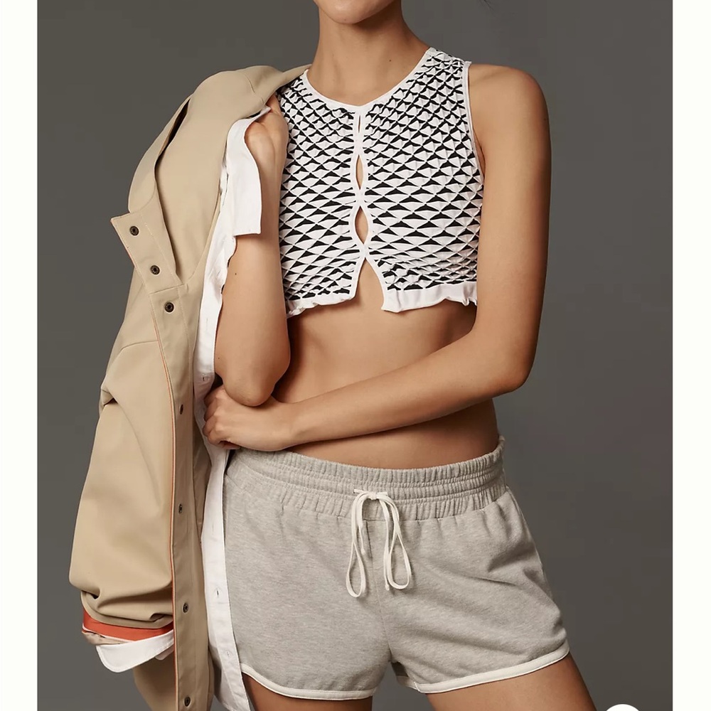 NWT ✨ Anthro Pilcro Black and White Geometric Crop Top